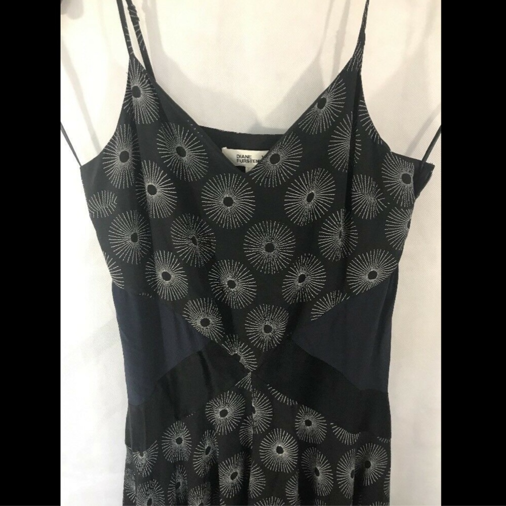 NWT Diane Von Furtenberg Scarf Hem Midi Dress in Navy/Black [SZ 6 ]‎ # - Picture 4 of 8